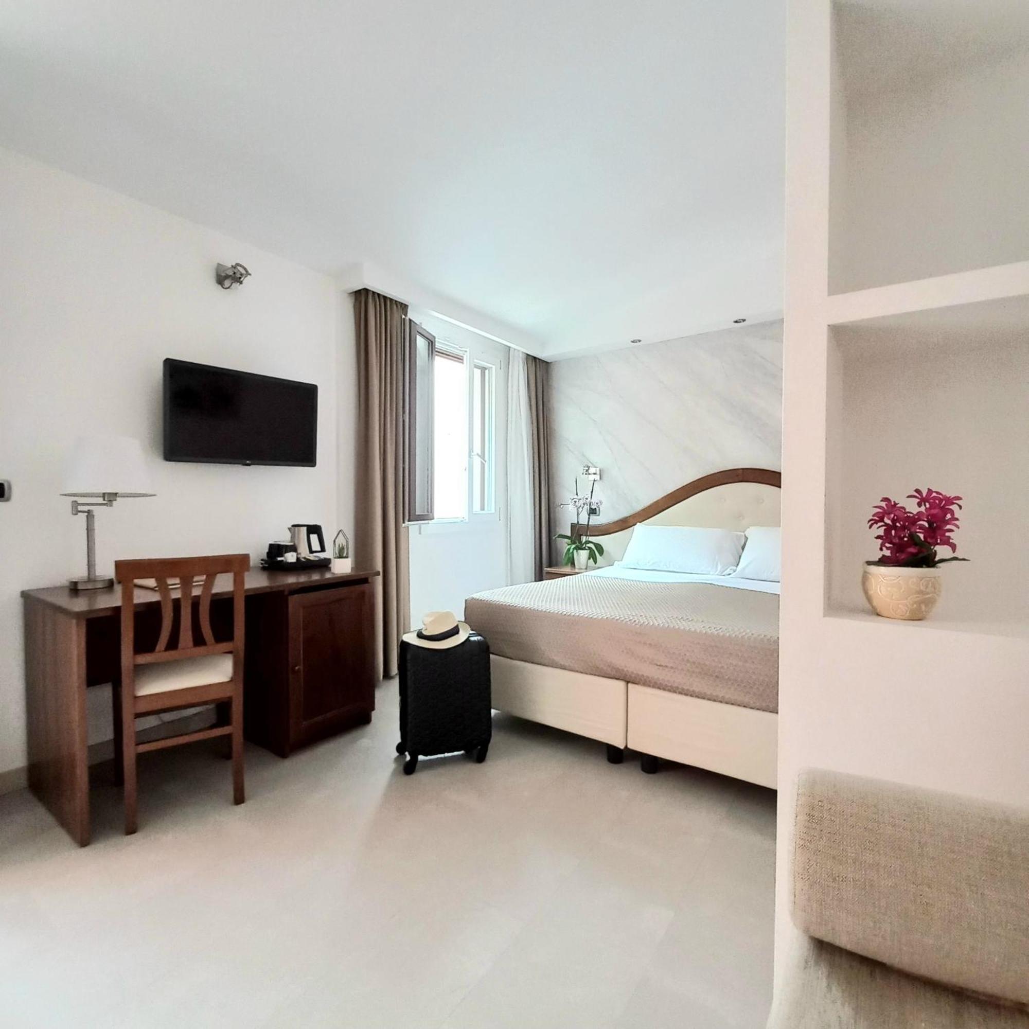 Hotel Nicoletta Santa Maria Navarrese Buitenkant foto